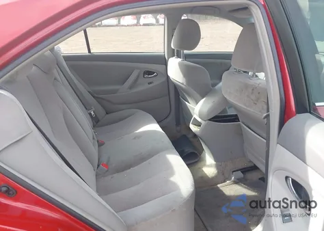 2010 Toyota Camry Le z USA, uszkodzony, nr VIN 4T1BF3EK5AU109790